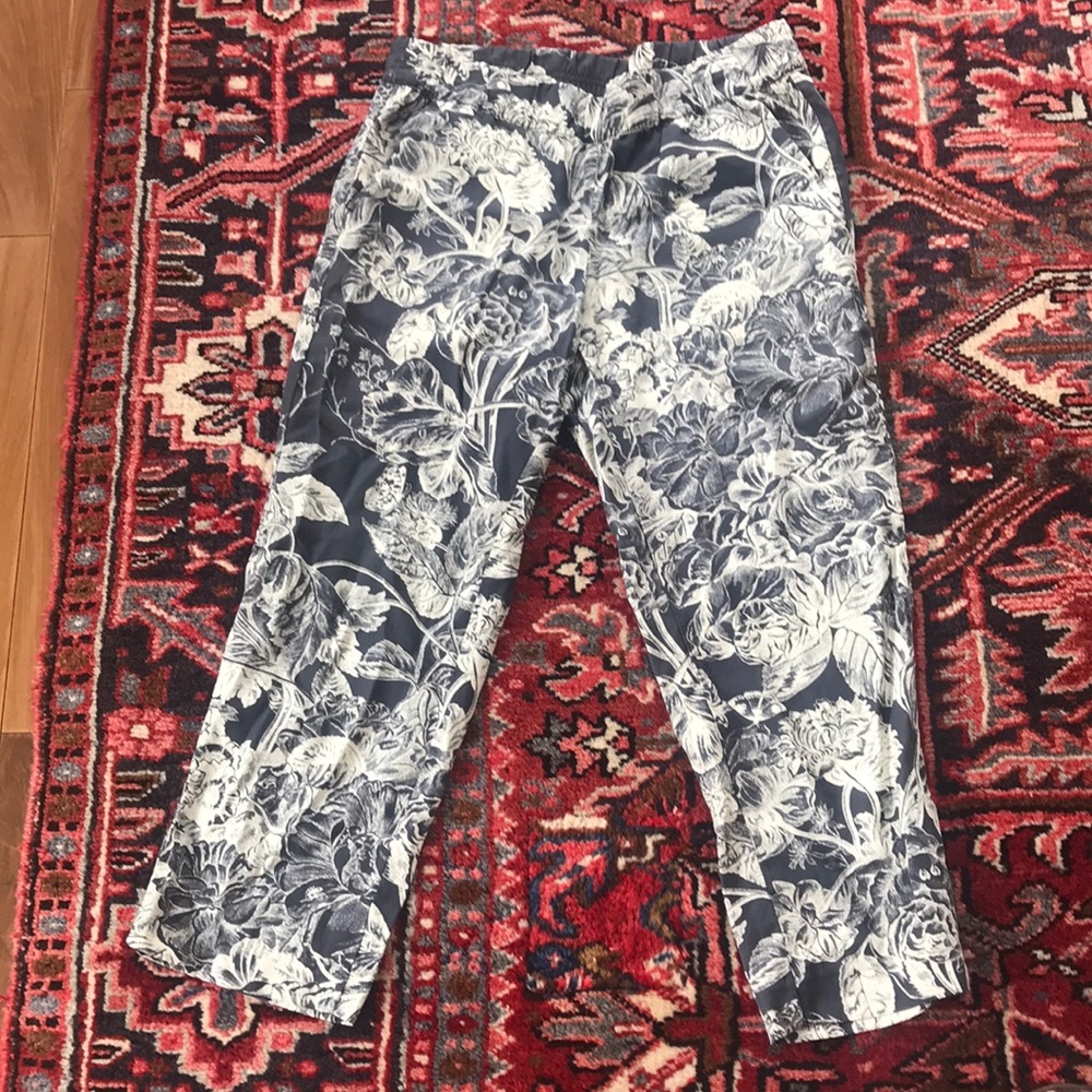 Printed pants from loft size small